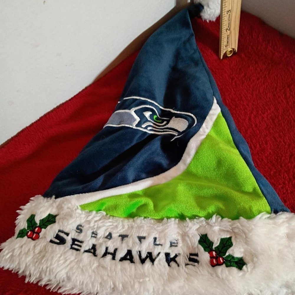 Seattle Seahawks Santa Hat Forever Collectibles Navy Blue Lime Green NFL Holiday